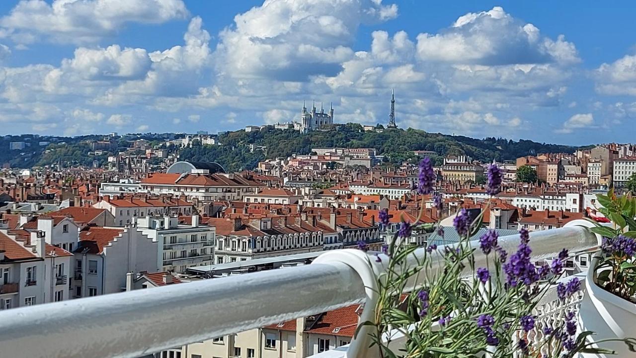 Plein Sud Terrasse Climatisation Garage Netflix Apartment Lyon Exterior photo